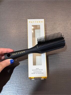 Cute Mini Shower Travel Detangling Brush PATTERN by Tracee Ellis Ross